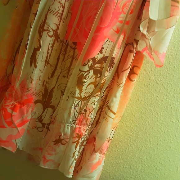 Cato Top Pink Floral Airbrush Peplum Hem Size 26/28W NWOT - Picture 6 of 15